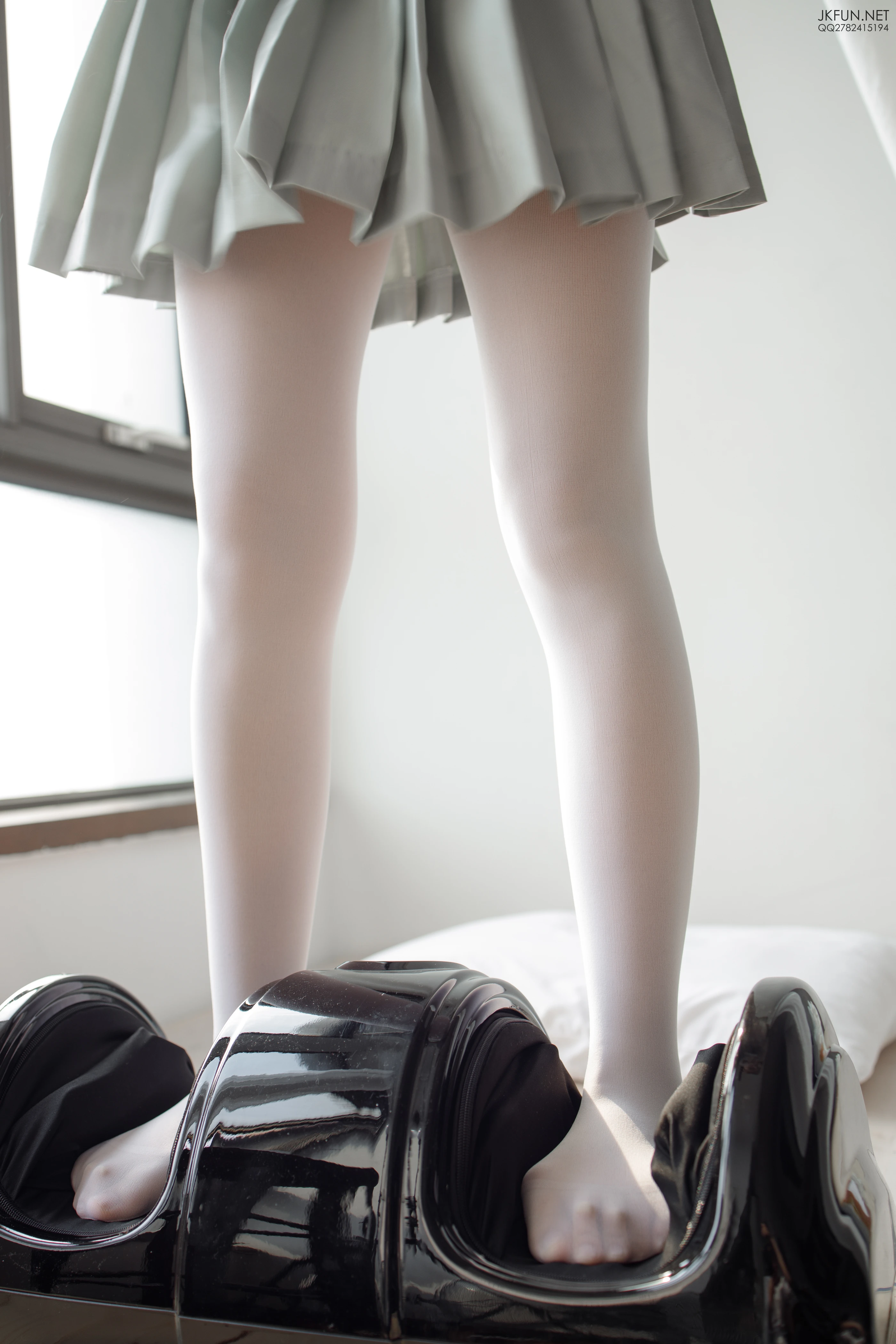 森萝财团 [JKFUN-009] 50D白丝按摩仪 [105P 1V]插图1